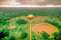 Auroville: no politica, no religione, no denaro